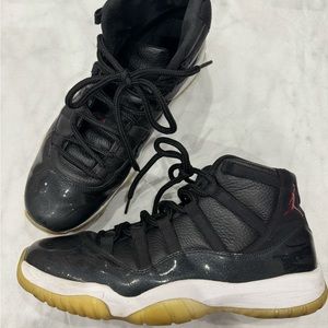 Authentic Jordan 11 Retro 72-10 men’s shoes size 10.5